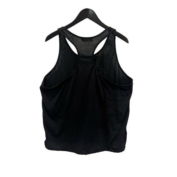 Disney Mickey Mouse hands making a heart tank - Picture 2 of 3